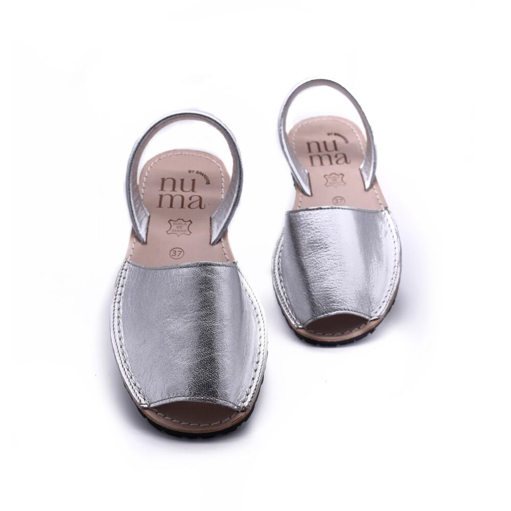 Leather Flat Sandals Silver | Handmade in Spain | Lightweight Sole